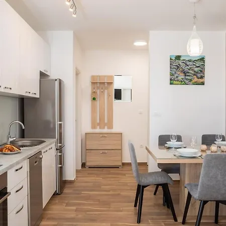 아파트 Sissi - 2 Bedroom With Access